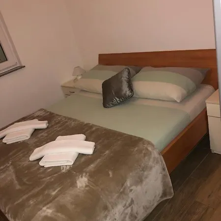 Apartmani Ivana Cres Exterior photo