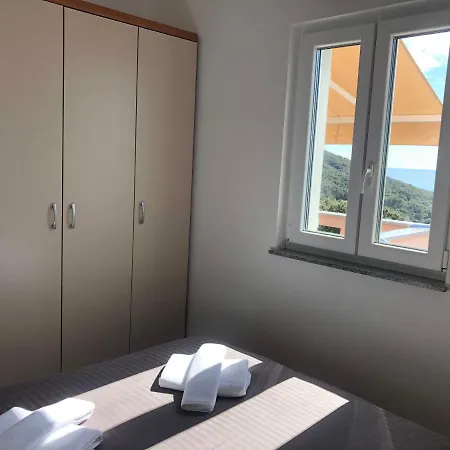 Apartmani Ivana Cres Exterior photo